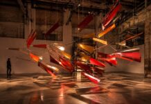 Saverio Ungheri al Mattatoio: la mostra gratuita “100 anni di futuro” Installazione cinetica astratta in uno spazio museale del Mattatoio