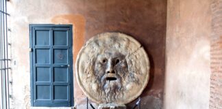 Bocca della Verità a Roma: storia, leggenda e curiosità Bocca della Verità a Roma: storia, leggenda e curiosità