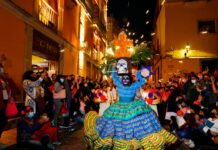 Día de los Muertos a Roma: la parata delle Catrinas Día de los Muertos a Roma: la parata delle Catrinas